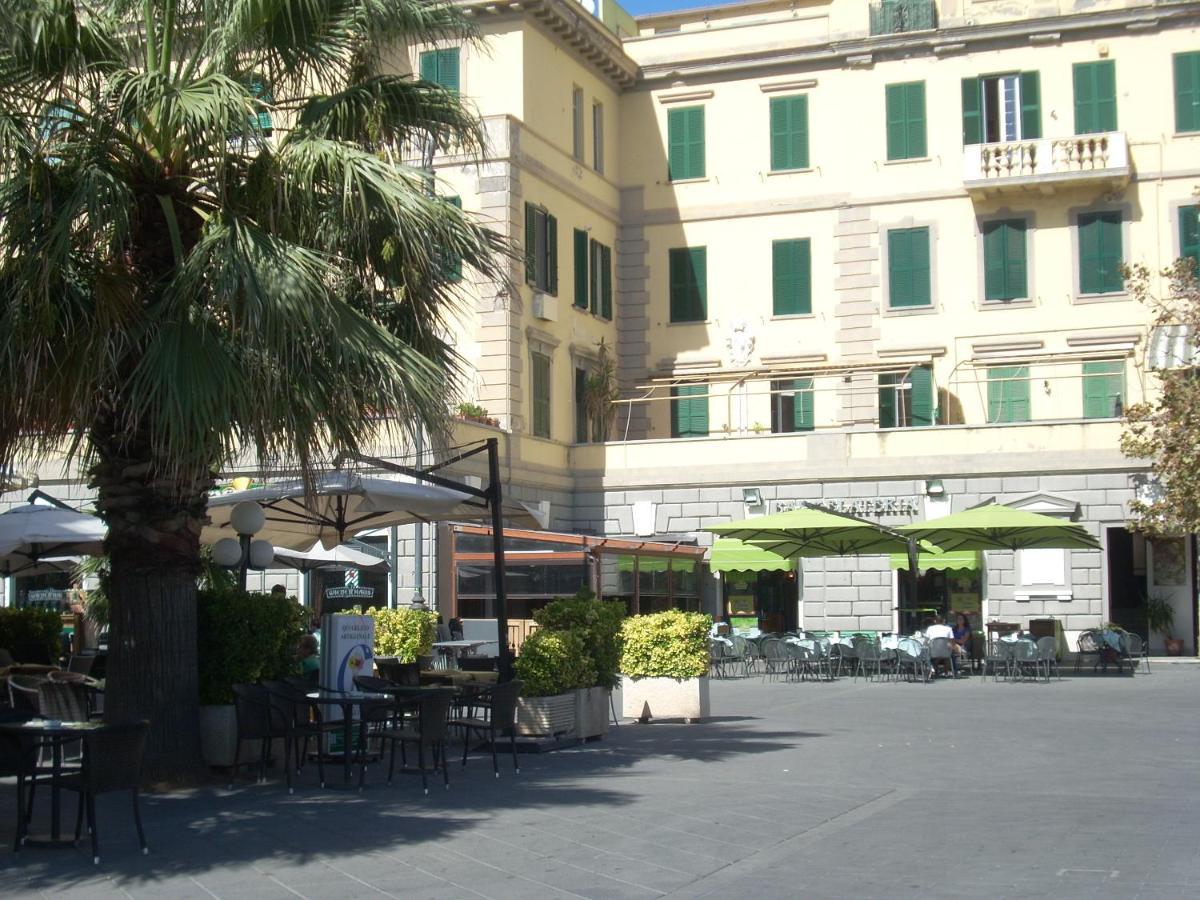 Aroma Di Mare Apartment Lido di Ostia Bagian luar foto